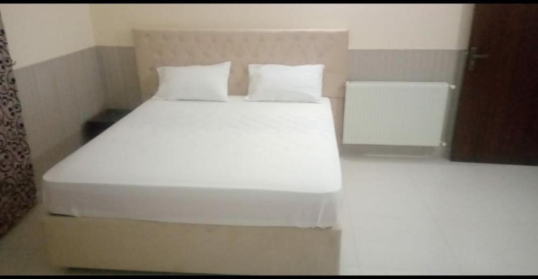 Hak Mall Suites And Apartments Rawalpindi Esterno foto